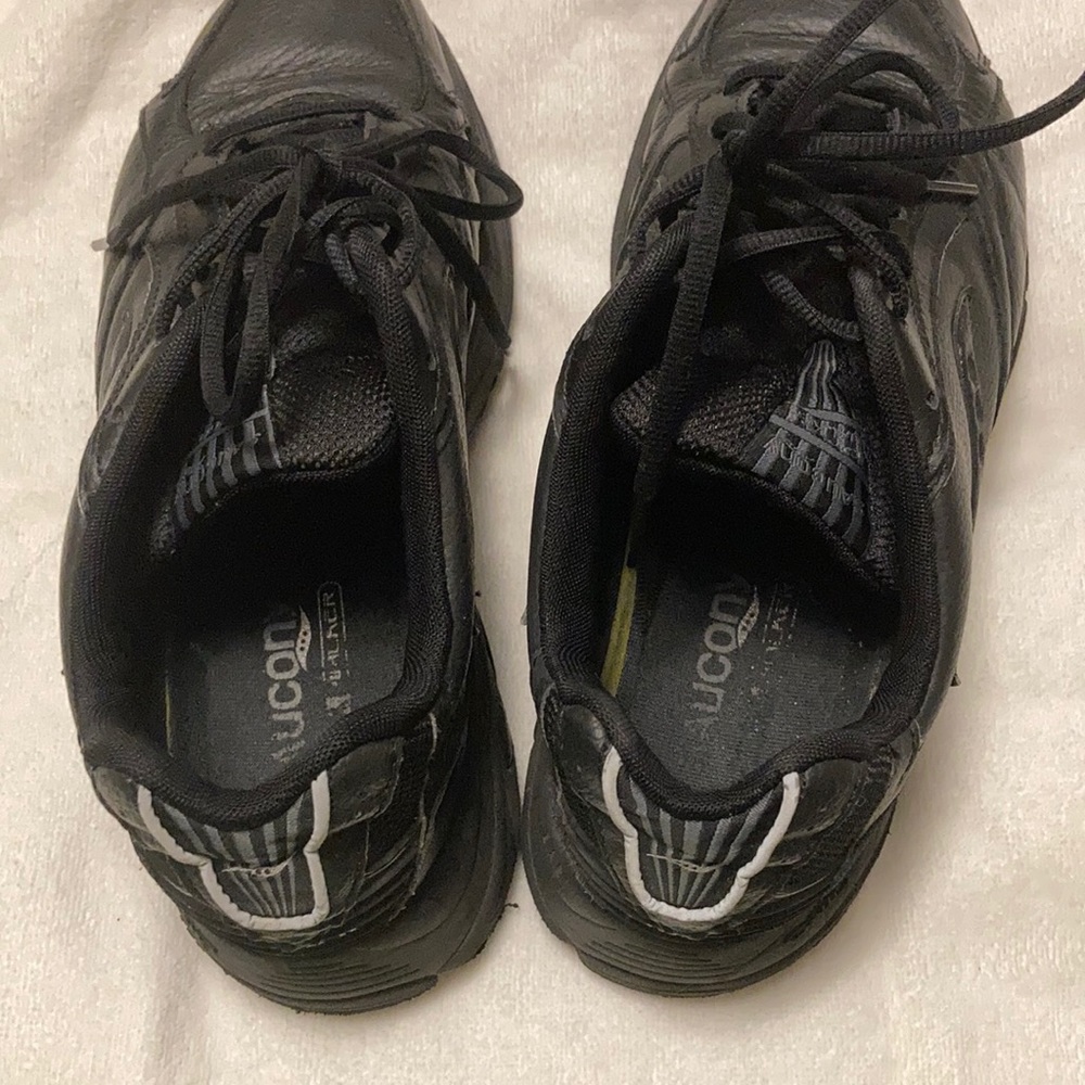 Men's Saucony Size 10 Lots of life left SAVE $$$